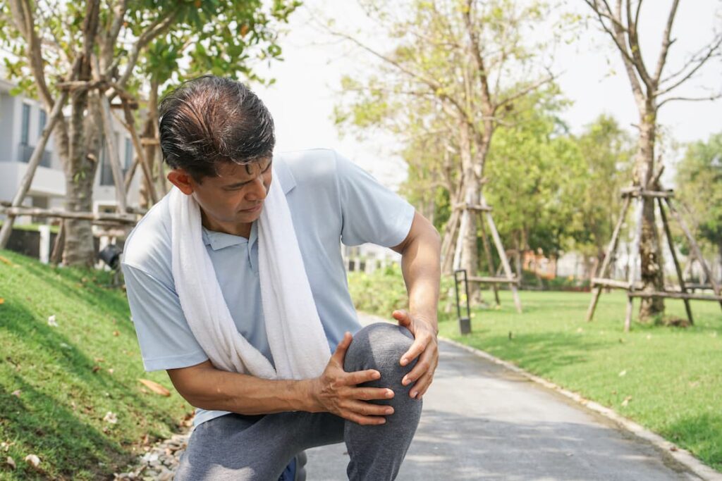 Dor no joelho pode confundir diagnóstico de desgaste no quadril